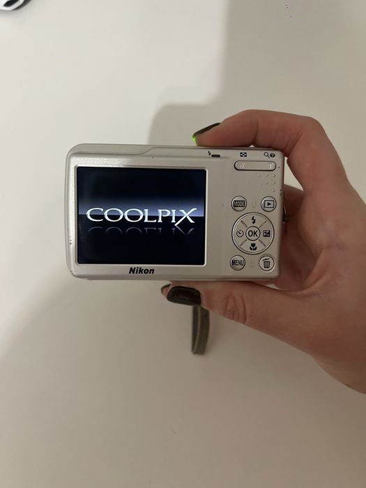 Фотоапарат Nikon coolpix s210