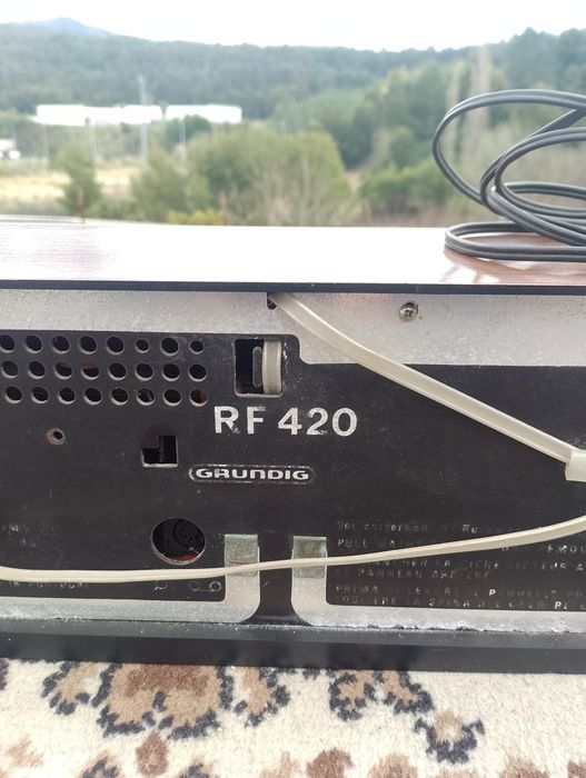 Redio Grundig bom estado
