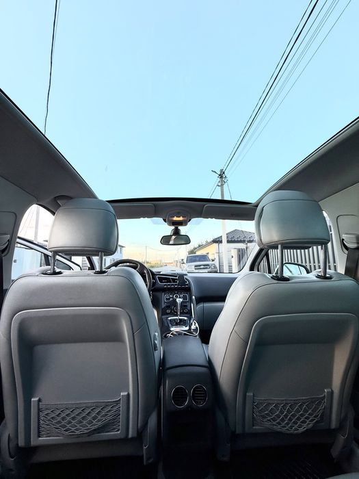 Пежо Peugeot 3008 2010 року дизель 2.0 автомат