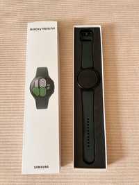 Часы Samsung Galaxy Watch 4