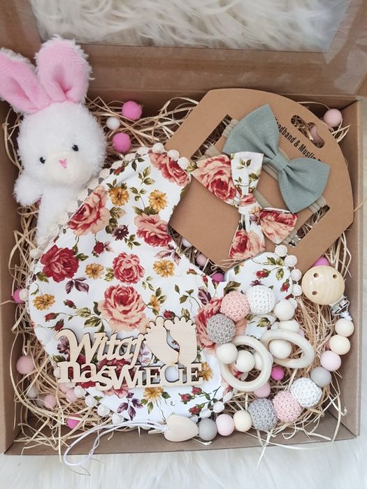 Giftbox zestaw prezentowy na babyshower chrzest narodziny roczek