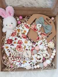 Giftbox witaj na świecie zestaw prezentowy na babyshower chrzest narod