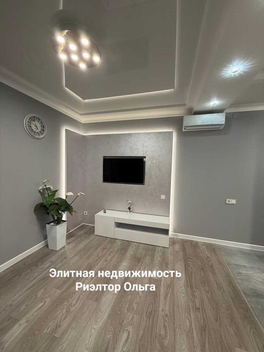 Сдам в центре! Новая 1-комн + кухня - студия в ЖК "Новосельский"