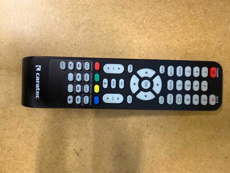 Telewizor Caratec CAV196DSW z DVD do campera