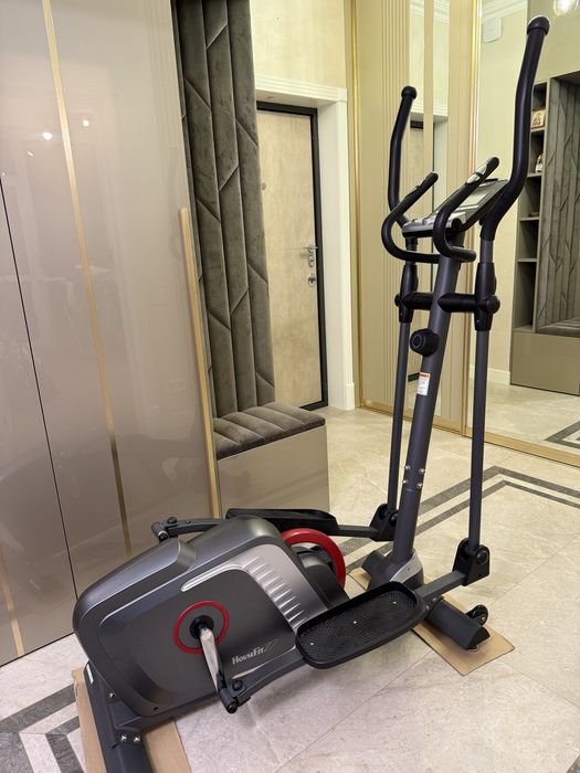 Продам Еліптичний Орбітрек HouseFit