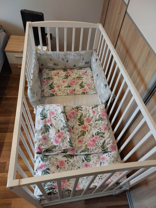 Materac 120x60 i ochraniacz z pościelą