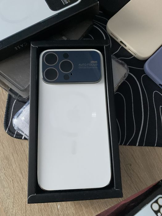 Чохли для iphone різні