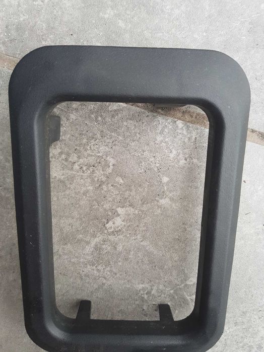 Ramka osłona wybieraka mercedes W124