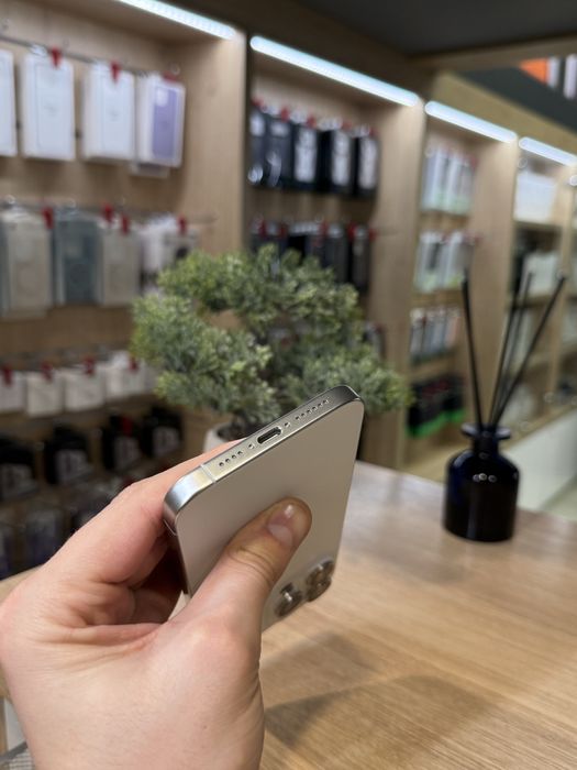 Б/у iPhone 15 Pro Max 256Gb White Titanium