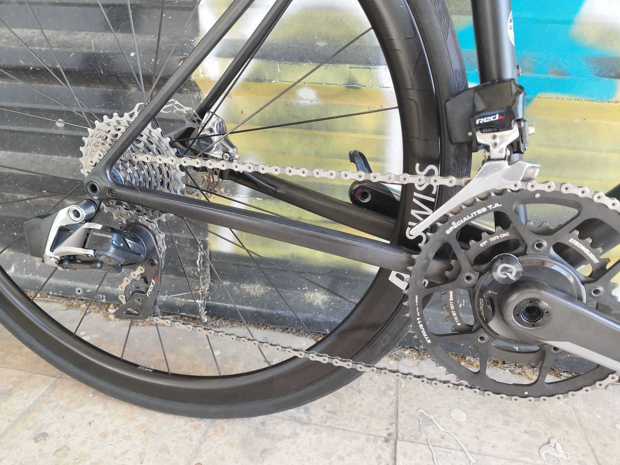 Specialized aethos Sram Red Quark