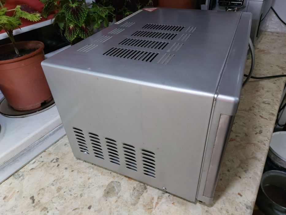 Микроволновка Liberton