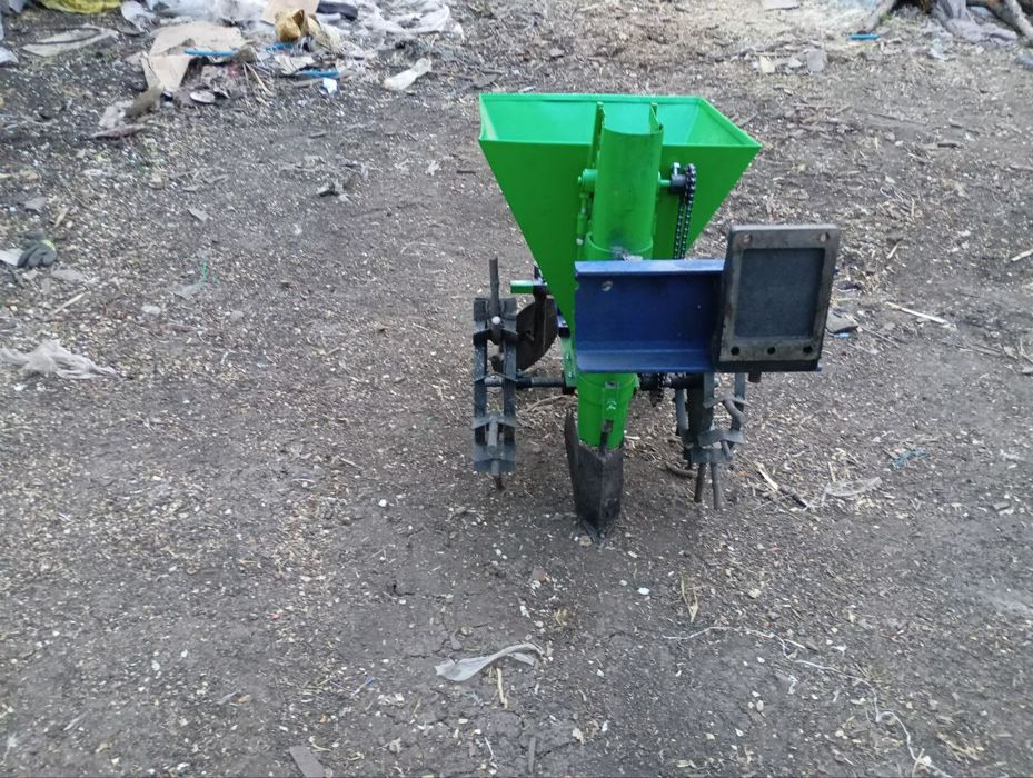 Картофелесажалка для Мототрактора