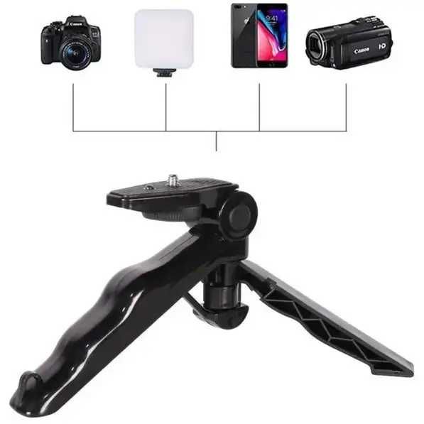 Блогерський набір зі світлом, мікрофоном, штативом та пультом.