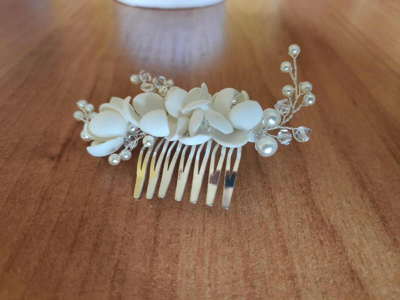 Ozdoba ślubna do włosów w kolorze ivory