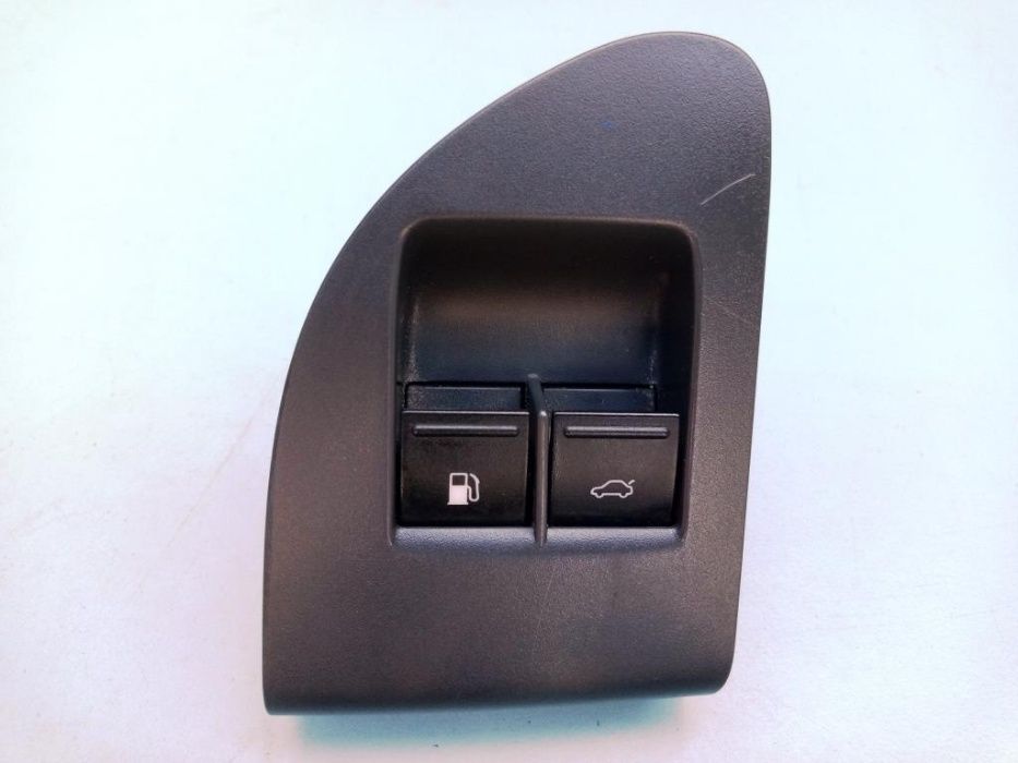 Кнопка открывания багажника Volkswagen Touareg 2003-2009 7L6959903