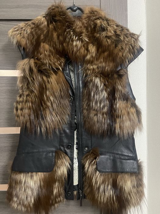 Жилетка з натуральної шкіри та натурального хутра