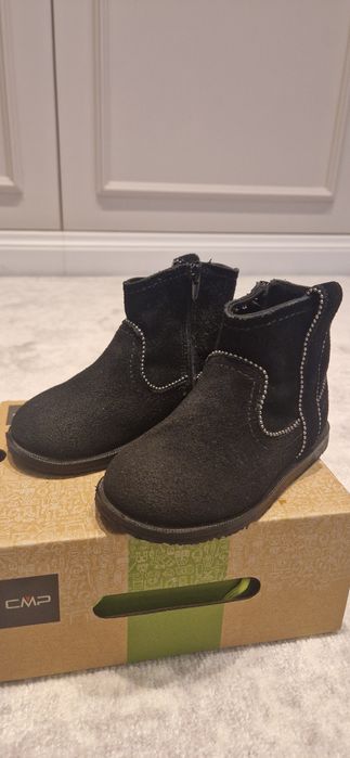 Buty zamszowe dziecięce  Zara rozmiar 23