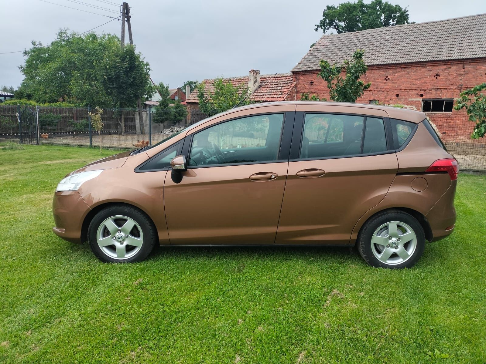 Ford b-max 1.0 benzyna