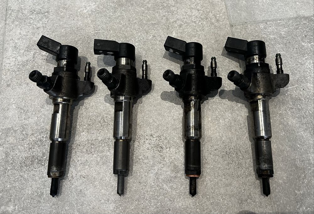 Wtryskiwacz 1.6 HDI TDCi Ford Volvo