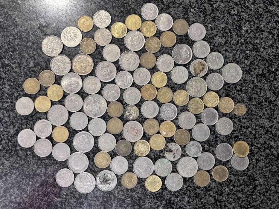 Várias moedas antigas