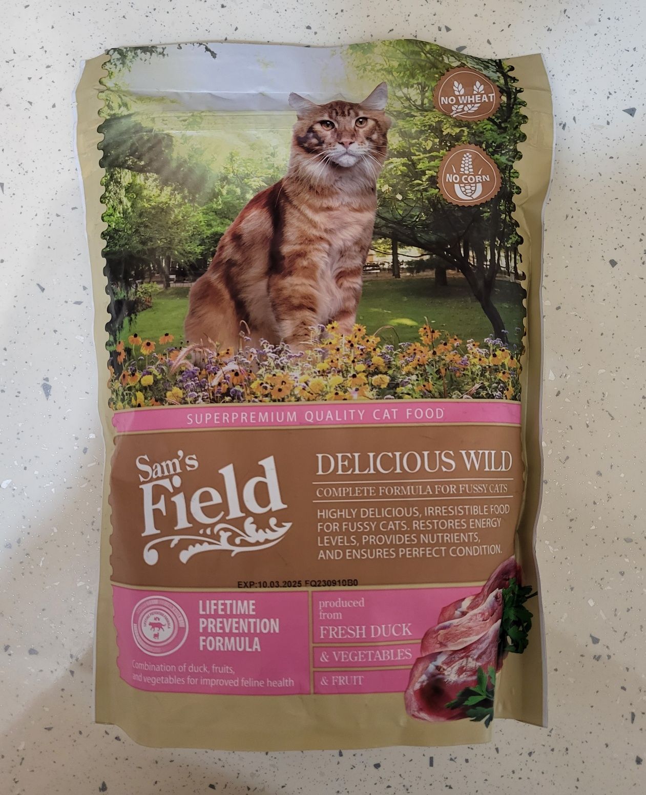 безглютеновий сухий корм для привередливых кошек с уткой DELICIOUS WI