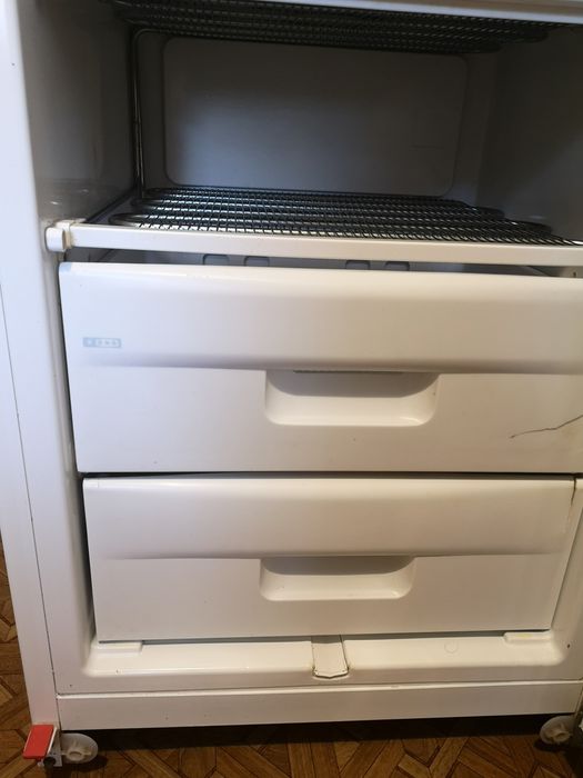 Холодильник двокамерний Snaige.