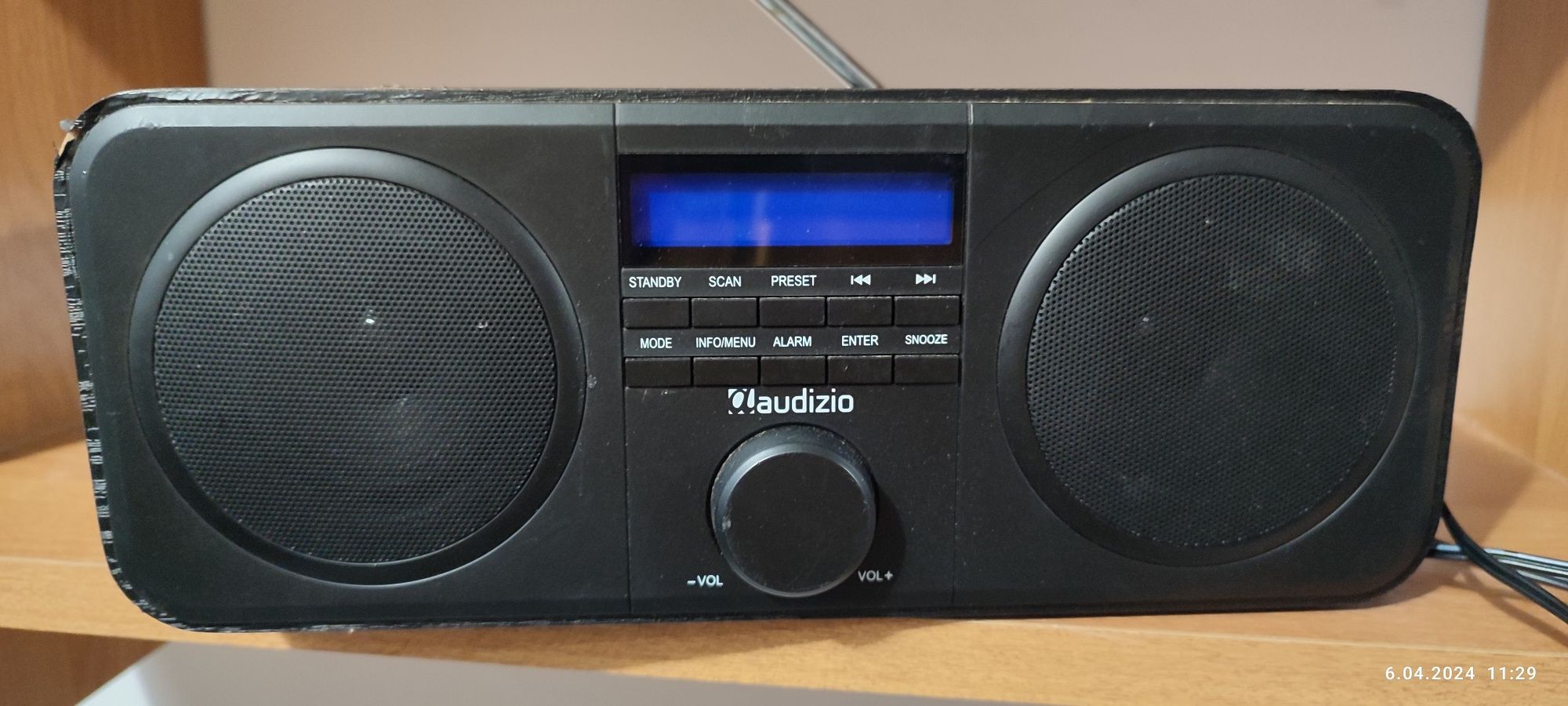 Radio FM DAB+ Audizio Novara czarne.