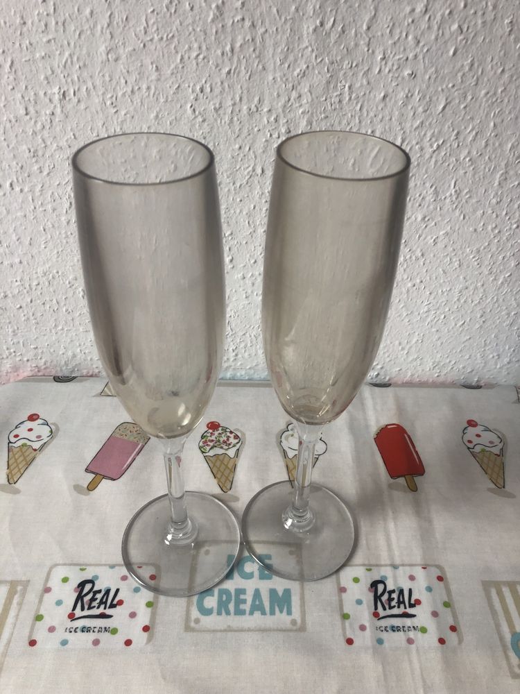 Kieliszki plastikowe do szampana