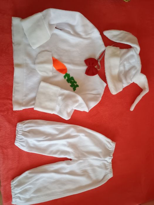 Нові! Новорічні карнавальні костюми дранончика, зайчика, 110, 116 р.