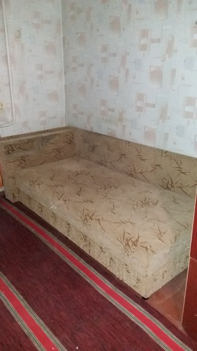 Диван Кровать с Нишей для белья Вешалка металлическая СССР Холодильник