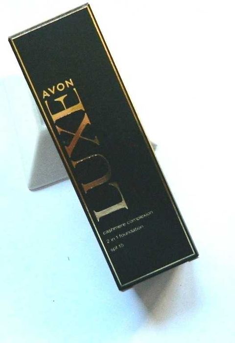 Avon Luxe, Cashmere Complexion 2 in 1 Foundation SPF 15 UNIKAT