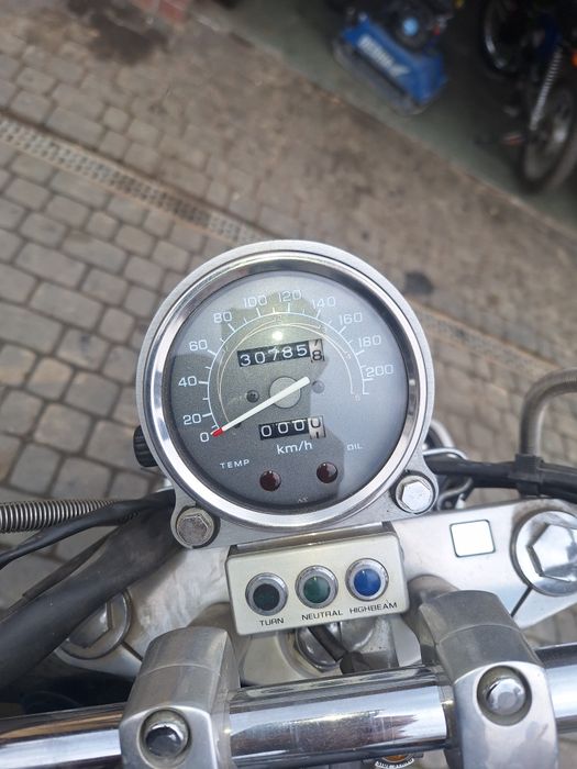 Honda SHADOW 1100