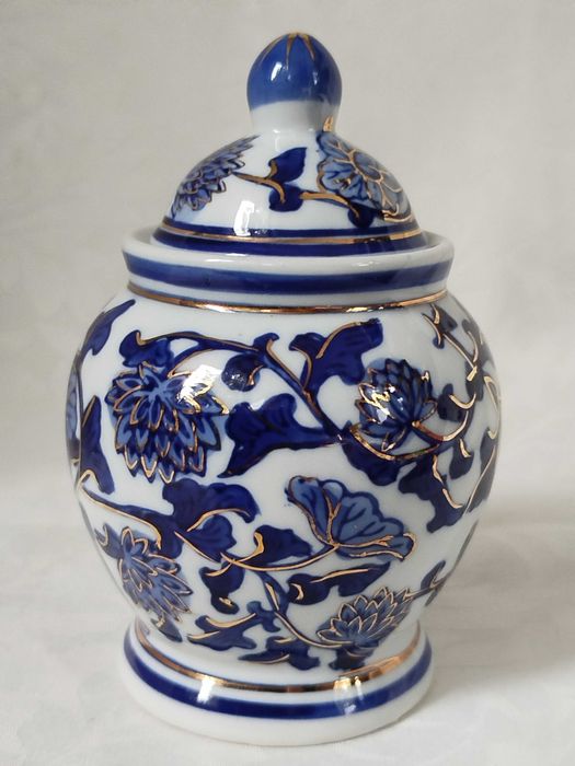 Chiński vintage porcelanowy słoiczek pojemnik