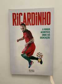 Livro do Ricardinho “ A magia acontece onde há dedicação”