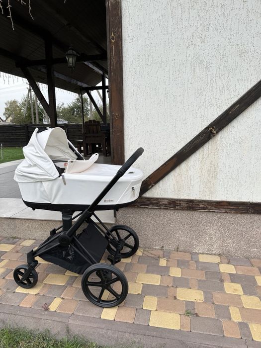 Коляска cybex 3 в 1 Priam 4.0 off white. шасі Black Matte