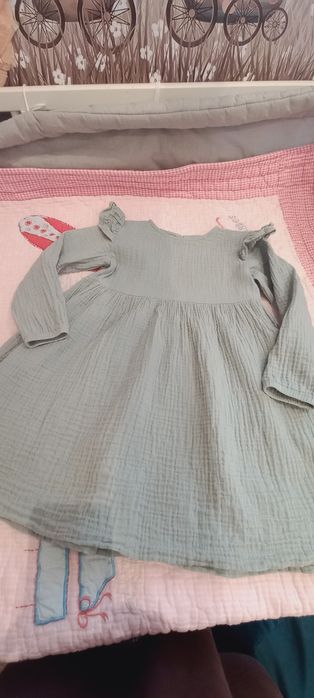 Sukienka muślinowa 104/110 długi rękaw miętowa hm handmade