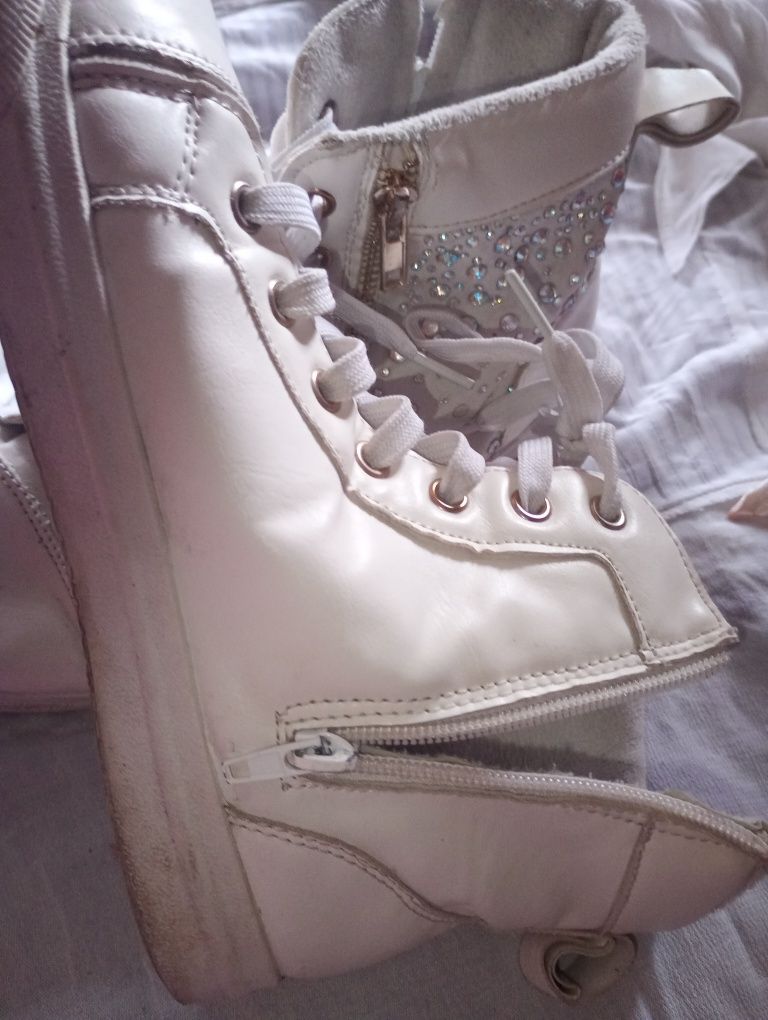 Buty damskie za kostkę