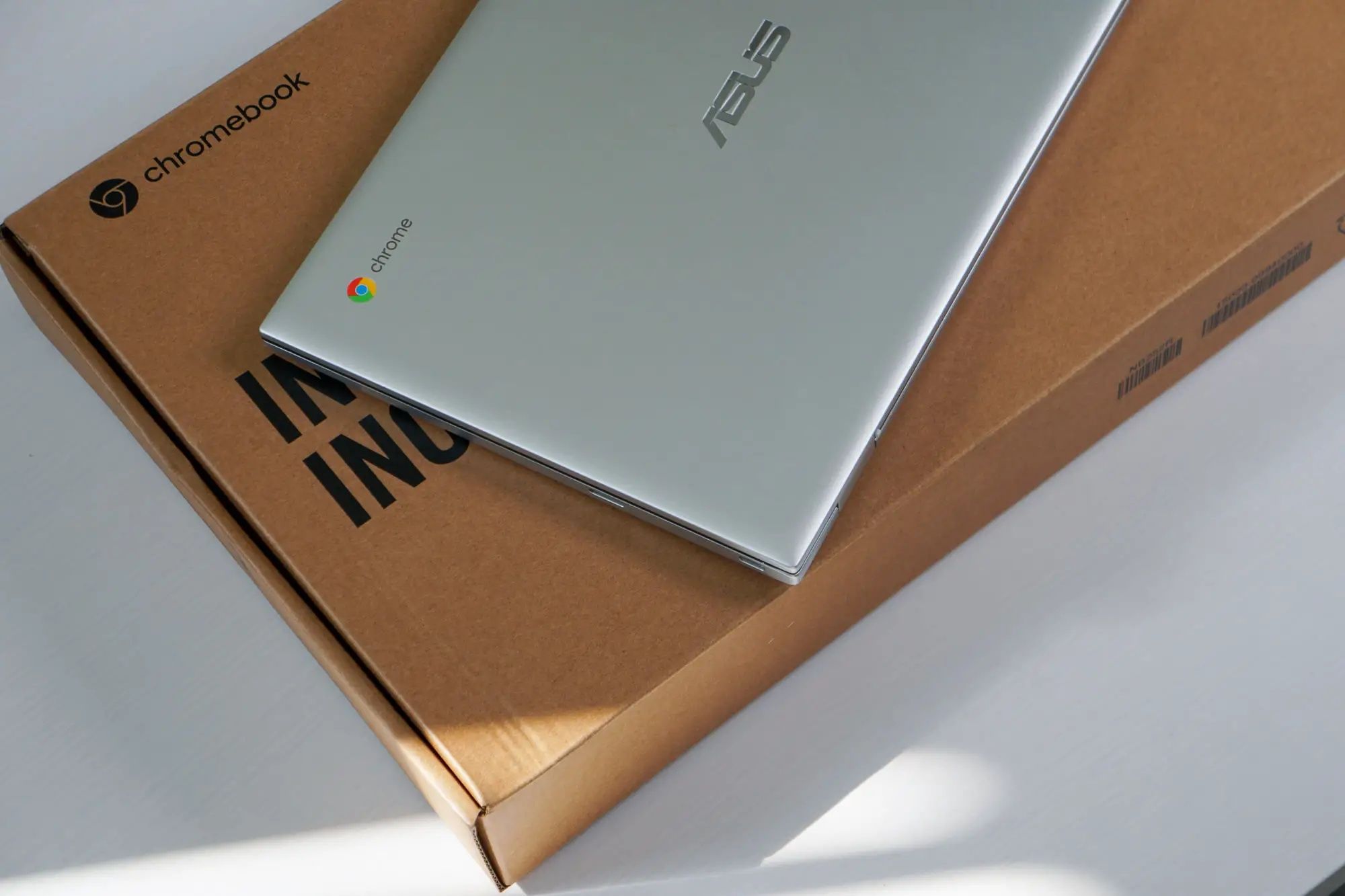 Новый ноутбук хромбук Asus Google новая версия Intel