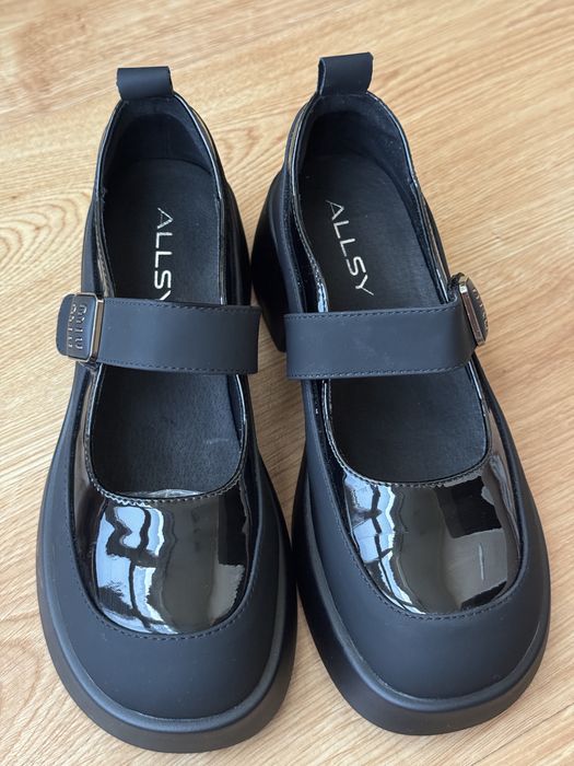 Туфлі жіночі в стилі Miu Miu