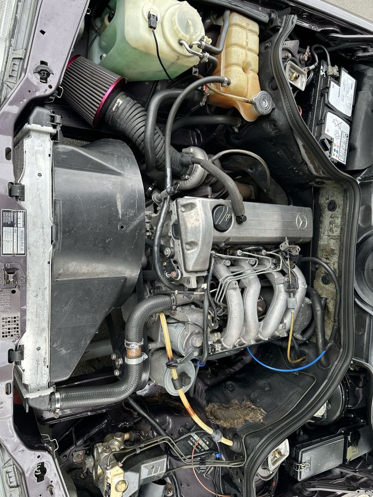 Mercedes benz w124 200d turbo