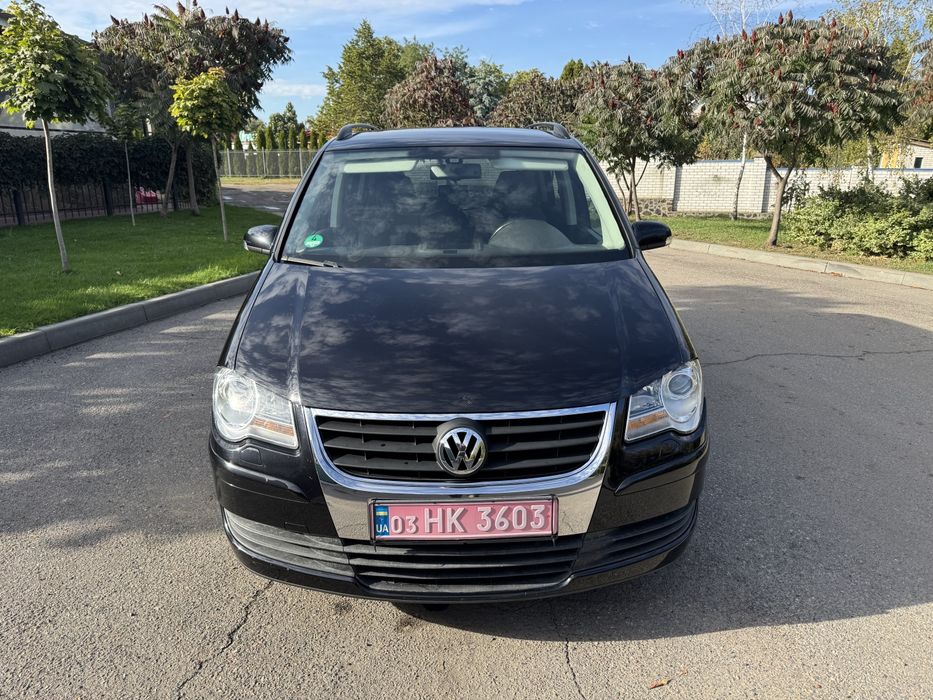Volkswagen Touran 2009 р. 1,6mpi