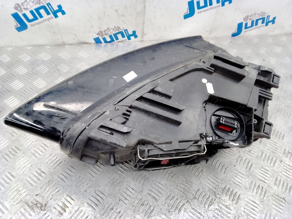 Фара левая 8R0941753E для Audi Q5 2012-2017