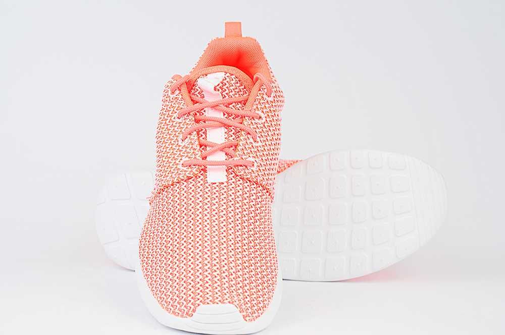 NIKE Wmns Rosherun Nowe r 39