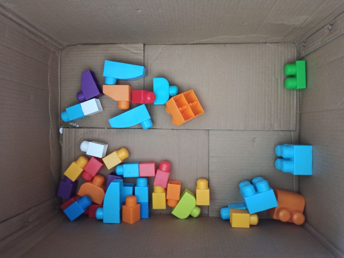 Klocki mega blocks zjeżdzalnia plus stolik
