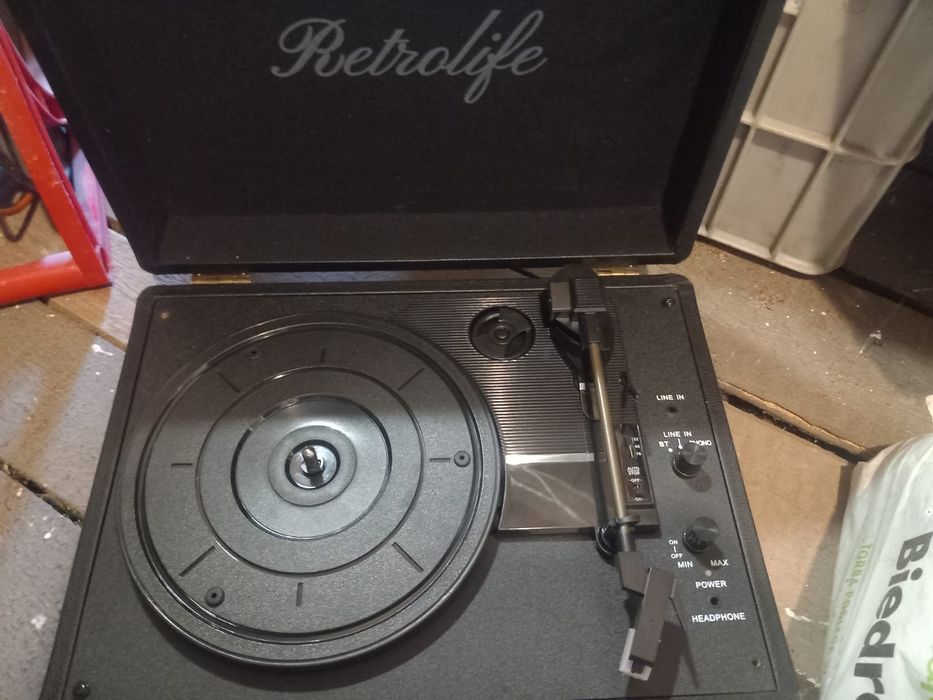 Gramofon w walizce
