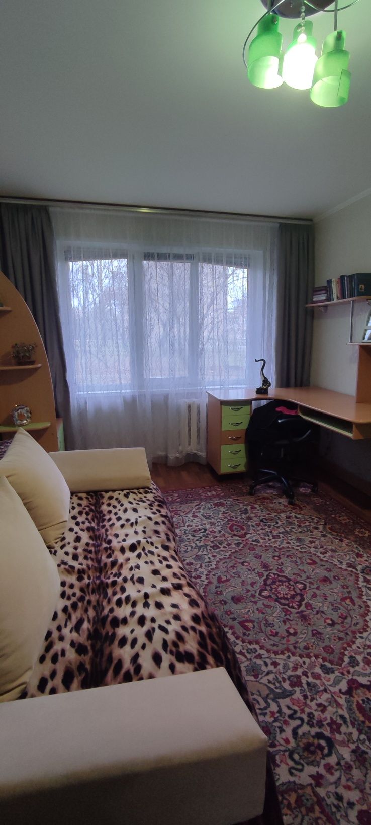 Продам 3 комнатную квартиру на Космонавтов
