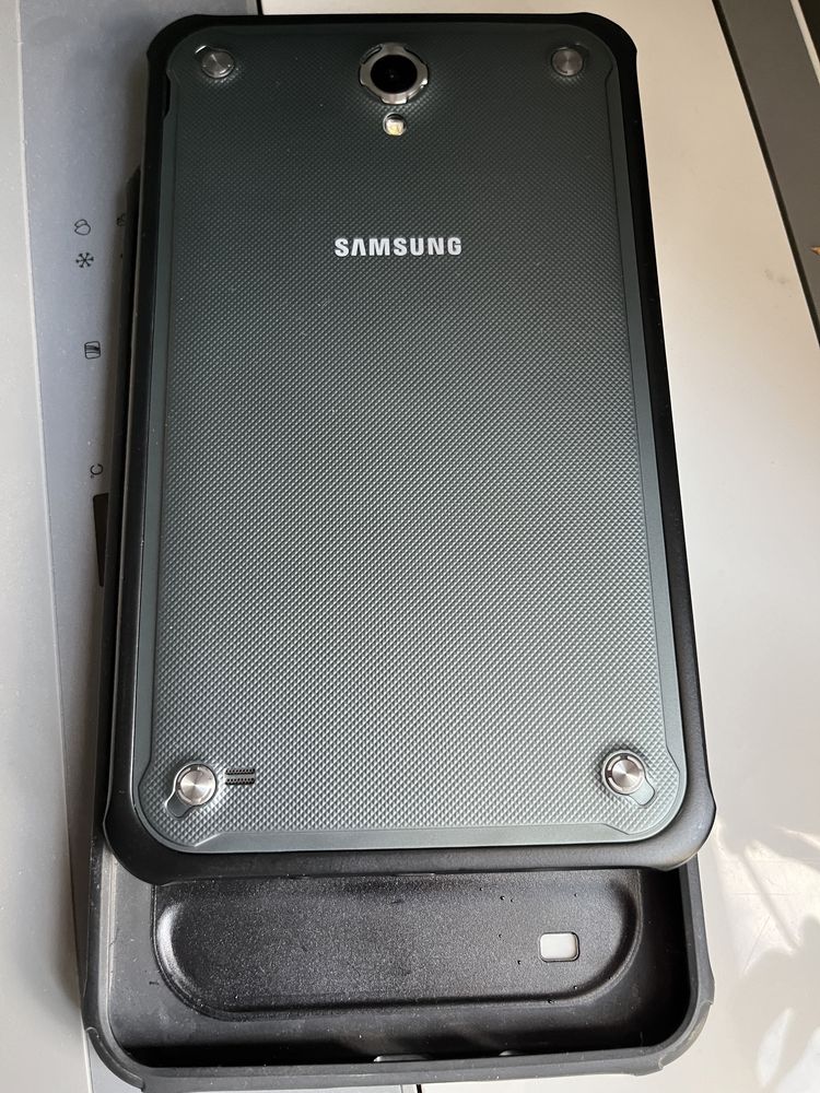 Tablet LTE Samsung SM-T365 – 100% sprawny, z etui i rysikiem
