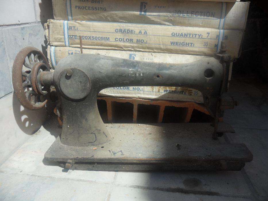 Máquina de costura antiga