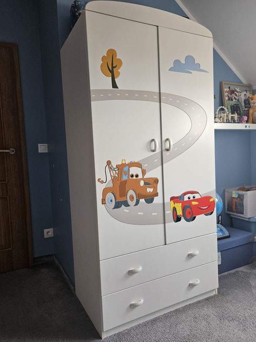 Komplet mebli do pokoju dziecięcego