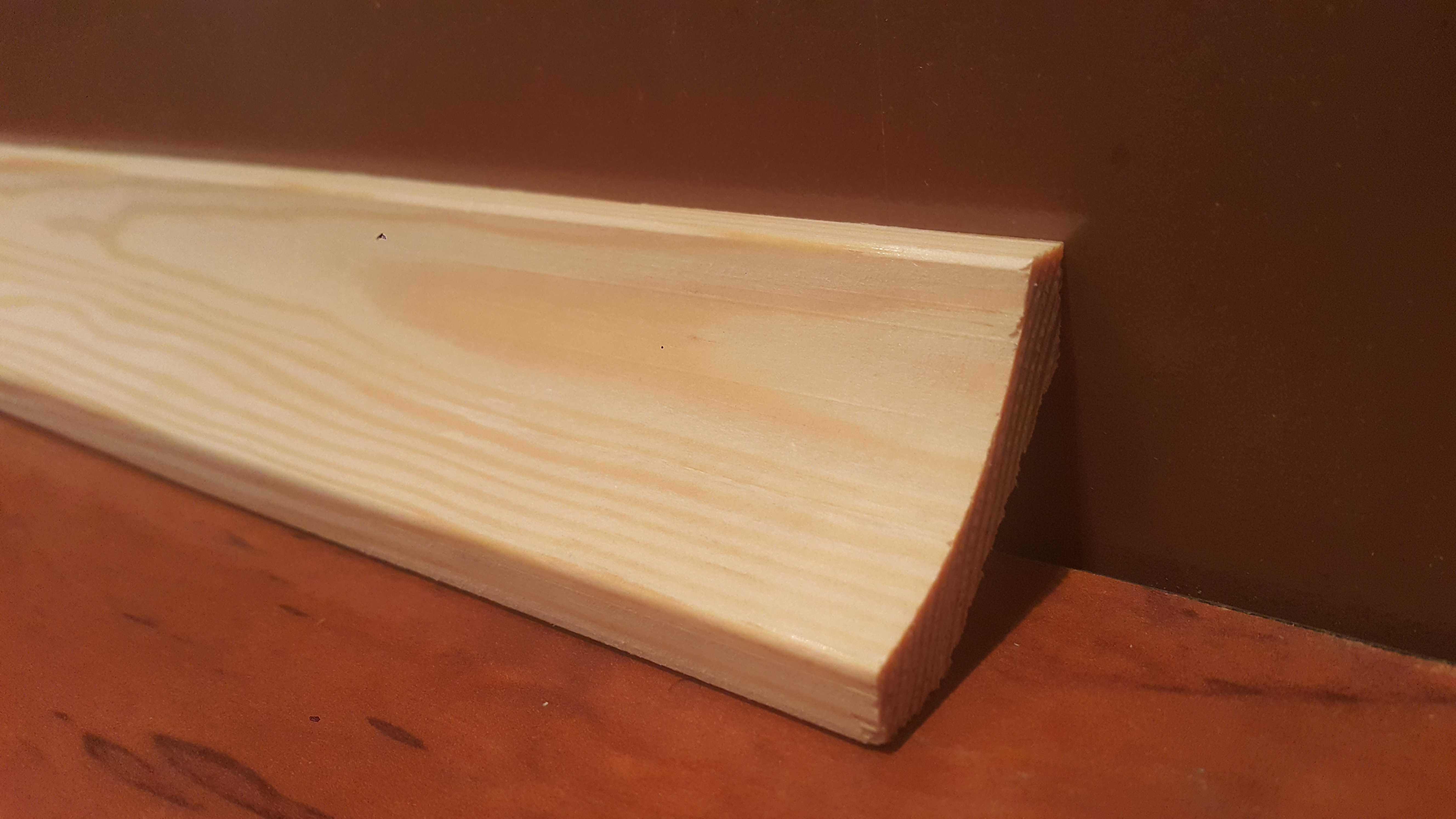 Listwa przypodłogowa drewniana 30x30 mm  wklesla gładka do sauny